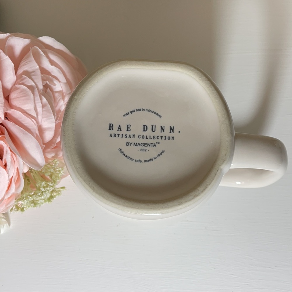 NWT Rae Dunn BUMBLE BEE Mug - Picture 4 of 4